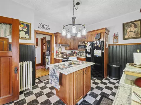 Kitchen - 516 Maple, Manistee, MI 49660 photo 3 of 7