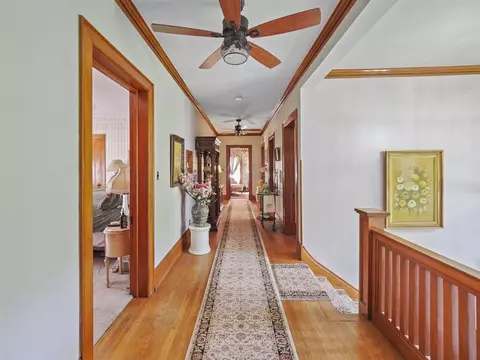 Entry Way - 516 Maple, Manistee, MI 49660 photo 6 of 21