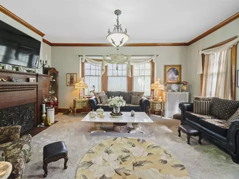 Living - 516 Maple, Manistee, MI 49660 photo 13 of 15