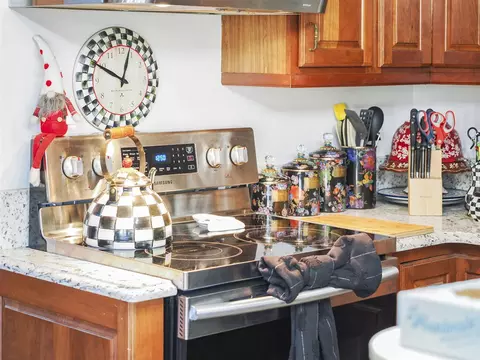 Kitchen - 516 Maple, Manistee, MI 49660 photo 5 of 7
