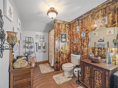 Bath - 516 Maple, Manistee, MI 49660 photo 4 of 6