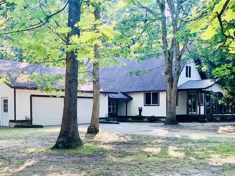 711 Division, Eastlake, MI 49626