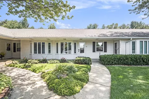 7314 Pine Grv, Jenison, MI 49428