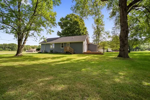 7452 Red Arrow, Watervliet, MI 49098