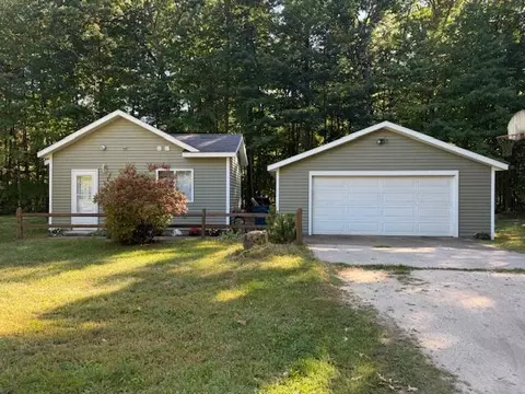 6101 Pear, Newaygo, MI 49337