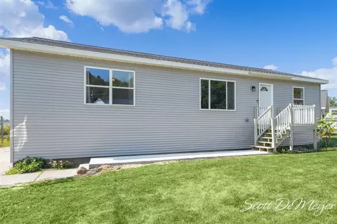 Exterior - 12310 Mac, Belding, MI 48809 photo 2 of 8