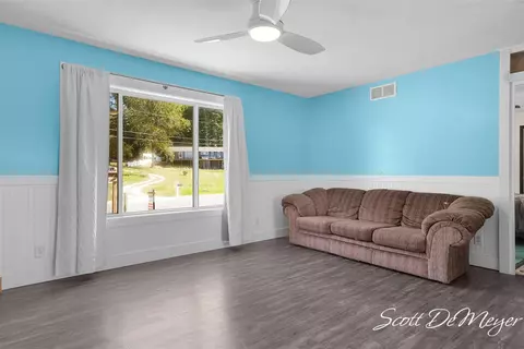 Living - 12310 Mac, Belding, MI 48809 photo 2 of 3