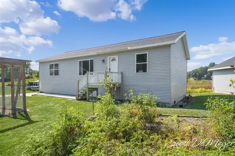 Exterior - 12310 Mac, Belding, MI 48809 photo 4 of 8