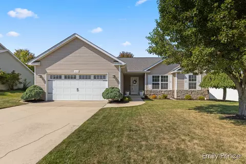 1819 Merganser Dr, Holt, MI 48842