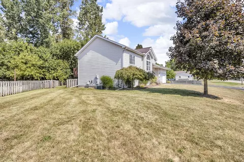 Exterior - 8002 Stonehaven, Parma, MI 49269 photo 5 of 14