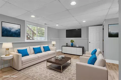 Living - 8002 Stonehaven, Parma, MI 49269 photo 7 of 7