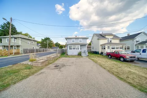 Exterior - 813 Cooper, Jackson, MI 49203 photo 2 of 8