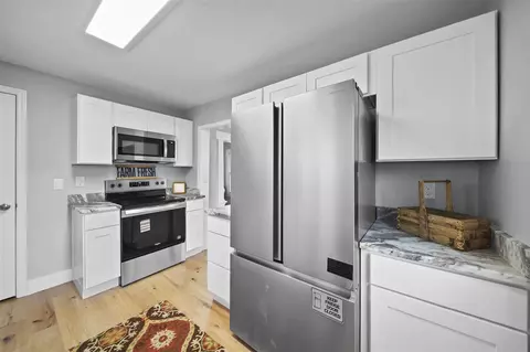 Kitchen - 813 Cooper, Jackson, MI 49203 photo 3 of 4