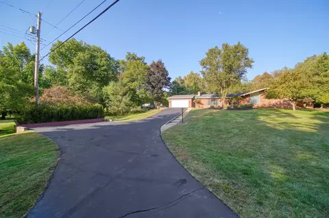 Exterior - 2930 Robinson, Jackson, MI 49203 photo 2 of 16