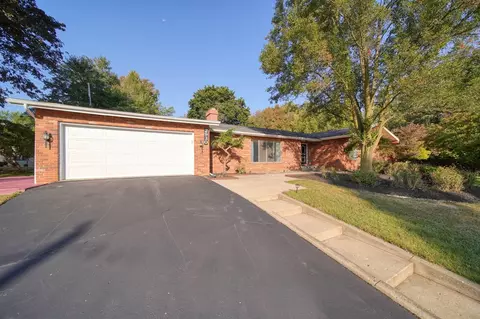 Exterior - 2930 Robinson, Jackson, MI 49203 photo 4 of 16
