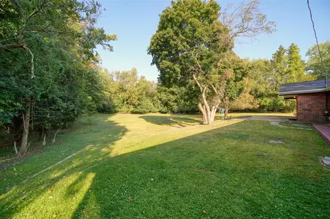 Exterior - 2930 Robinson, Jackson, MI 49203 photo 10 of 16