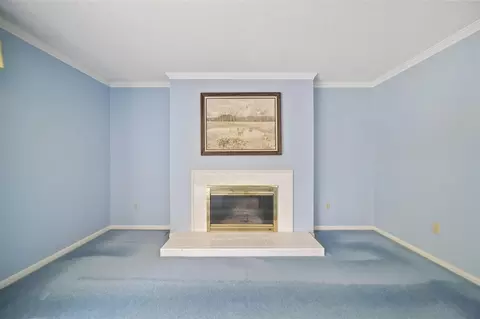 Living - 2930 Robinson, Jackson, MI 49203 photo 2 of 8