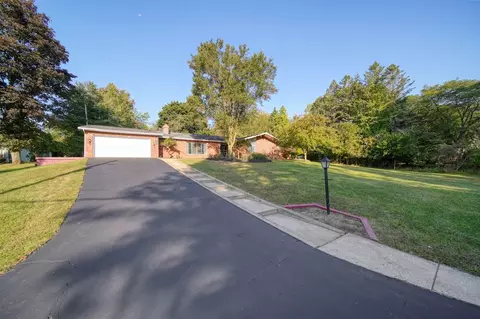 2930 Robinson, Jackson, MI 49203