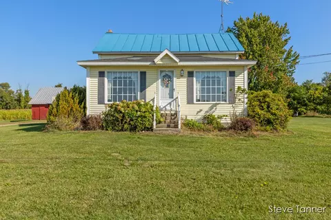 Exterior - 5394 W Stanton, Stanton, MI 48888 photo 2 of 10