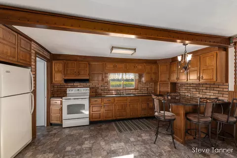 Kitchen - 5394 W Stanton, Stanton, MI 48888 photo 1 of 3