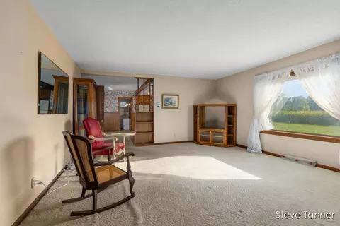 Living - 5394 W Stanton, Stanton, MI 48888 photo 3 of 4