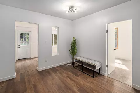 Entry Way - 86 W State, Newaygo, MI 49337 photo 2 of 4