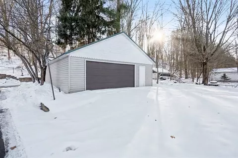 Exterior - 86 W State, Newaygo, MI 49337 photo 6 of 9