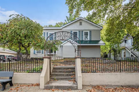 86 W State, Newaygo, MI 49337