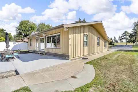 Exterior - 592 Rolling Mdws, Hudson, MI 49247 photo 15 of 16