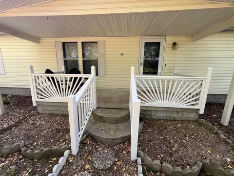 974 Irish, Dundee, MI 48131 photo 5