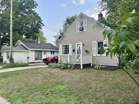 248 Crown, Grand Rapids, MI 49548