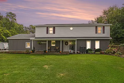 15603 Featherstone, Constantine, MI 49042