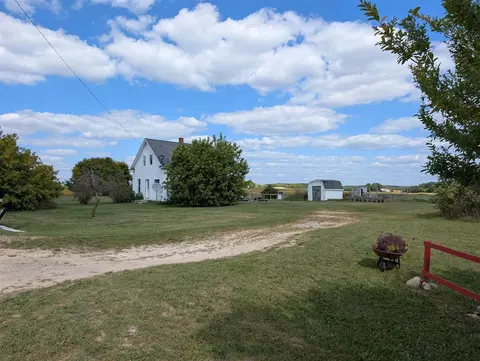 9560 N 104th, Pentwater, MI 49449