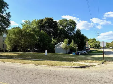 222 Ellis, Belding, MI 48809