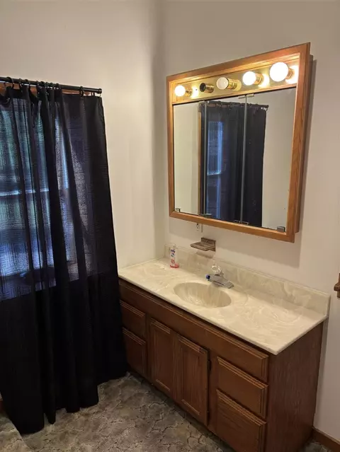 Bath - 1170 Somers, Lyons, MI 48851 photo 3 of 4