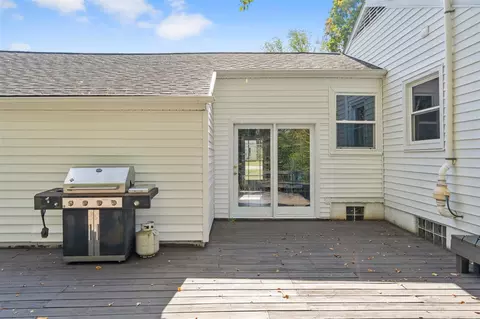 Exterior - 430 Mcconnell, Jackson, MI 49201 photo 4 of 13