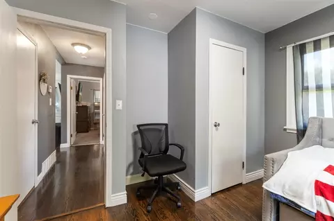 Entry Way - 430 Mcconnell, Jackson, MI 49201 photo 3 of 4
