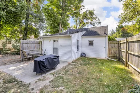Exterior - 606 Murphy, Jackson, MI 49202 photo 5 of 9
