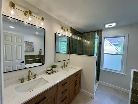 Bath - 3956 Highlander, Ann Arbor, MI 48108 photo 1 of 9