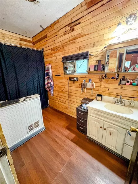 393 E Arbor, Marcellus, MI 49067 photo 10