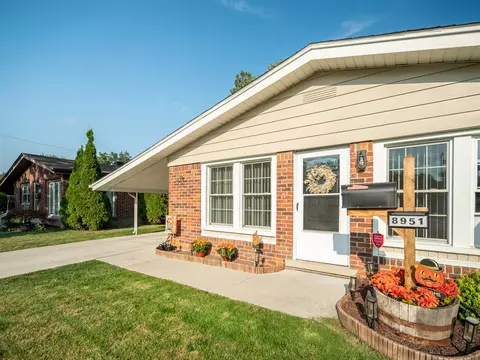 8951 Rackham, Taylor, MI 48180