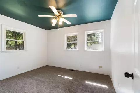 Bedroom - 3010 E Ct, Jackson, MI 49201 photo 2 of 6