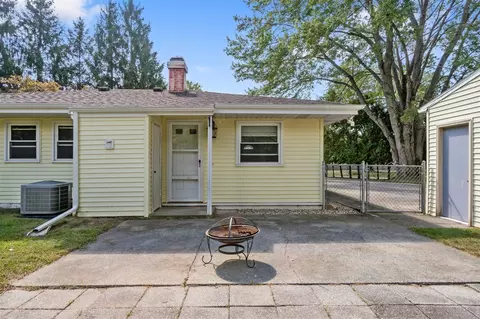 Exterior - 3010 E Ct, Jackson, MI 49201 photo 5 of 13