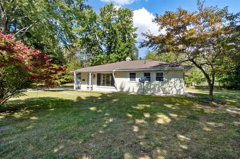 Exterior - 3010 E Ct, Jackson, MI 49201 photo 12 of 13