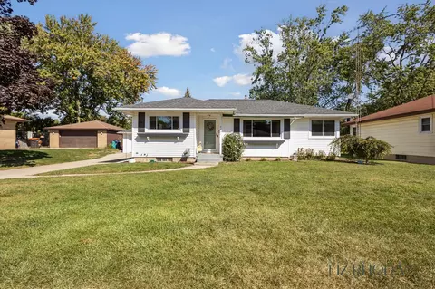 4131 Pineview, Grandville, MI 49418