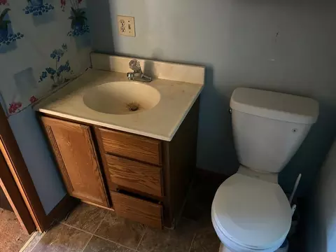 Bath - 237 E Arbor, Marcellus, MI 49067 photo 3 of 3