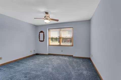Bedroom - 5038 Fieldstone, Jackson, MI 49201 photo 6 of 7
