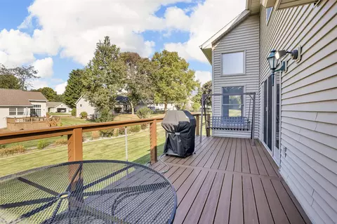 Exterior - 5038 Fieldstone, Jackson, MI 49201 photo 6 of 9