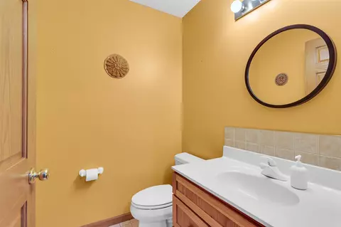 Bath - 5038 Fieldstone, Jackson, MI 49201 photo 1 of 9