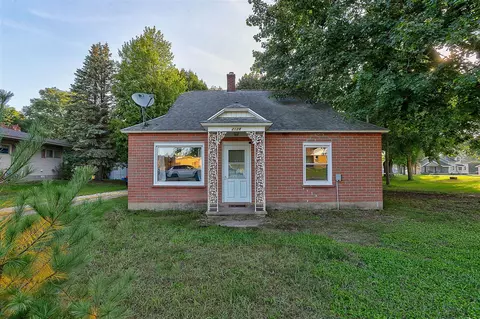 2128 Burton, Zeeland, MI 49464